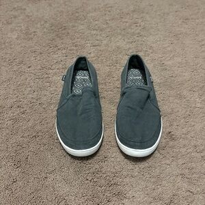 Women’s Sanuk canvas  sidewalk surfer size 8